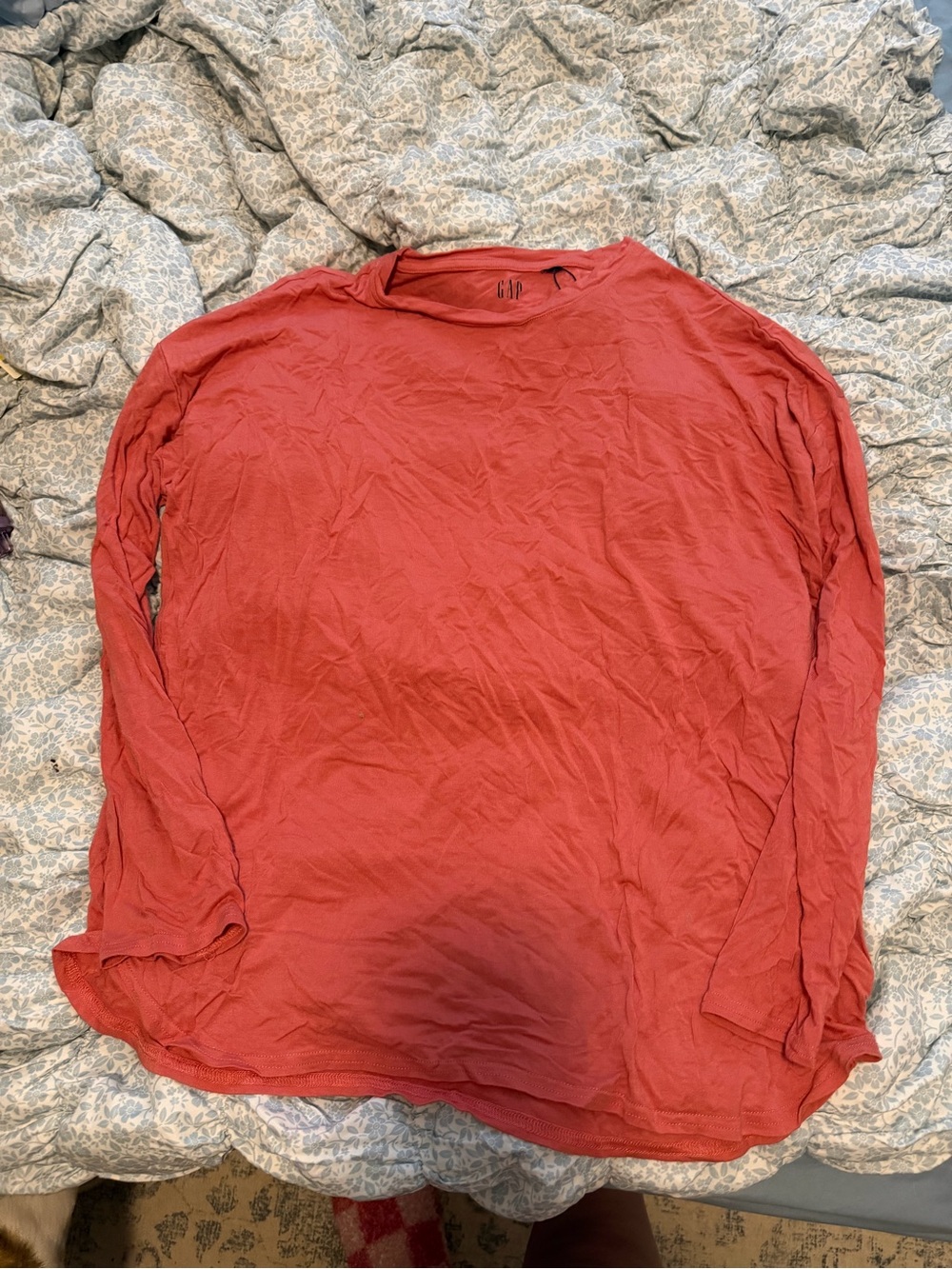 GAP Women's Long-Sleeve Crewneck Top - Coral Pink